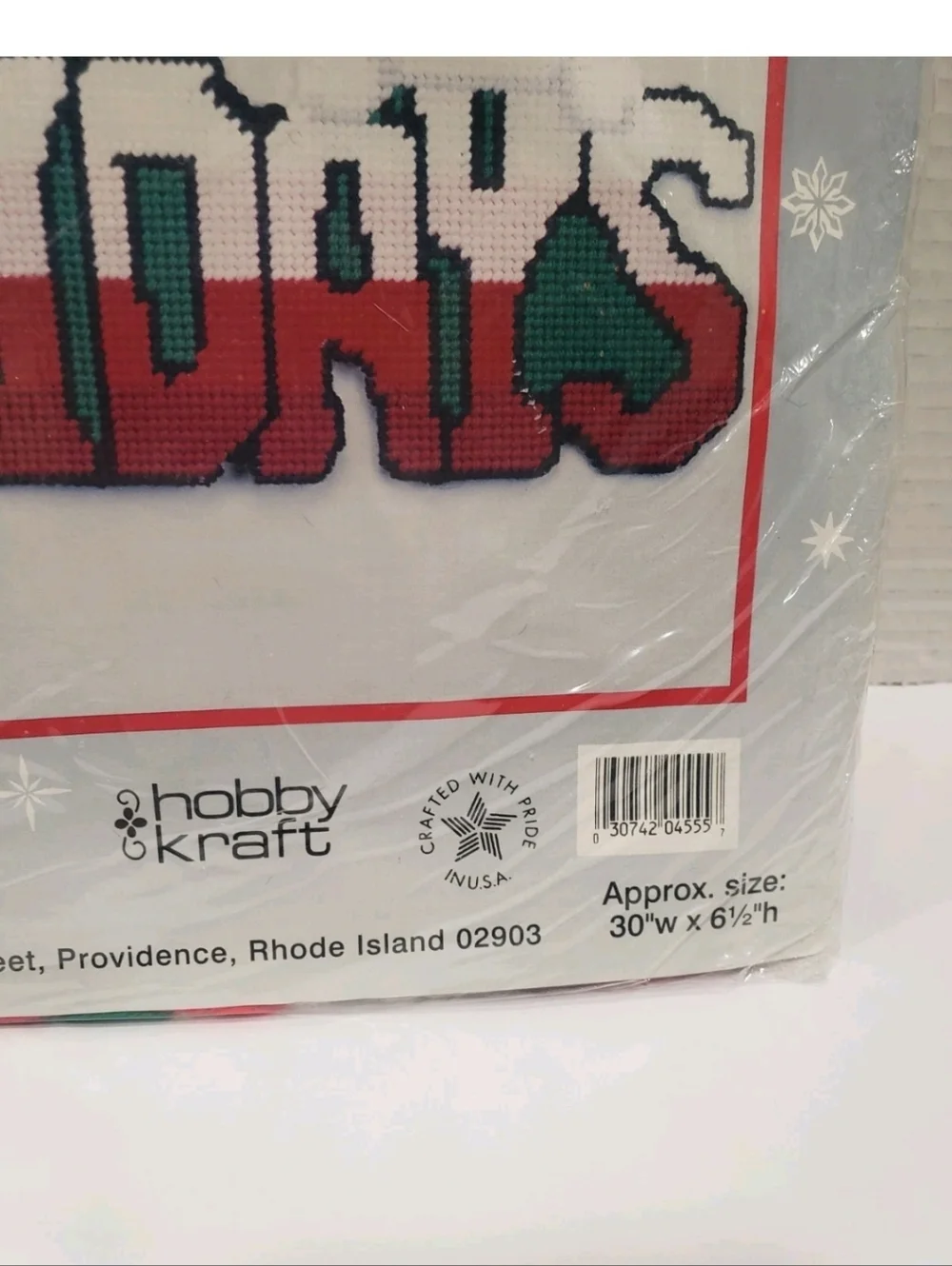 Vintage Hobby Kraft Happy Holidays Plastic/Canvas Wall/Door Decoration Kit